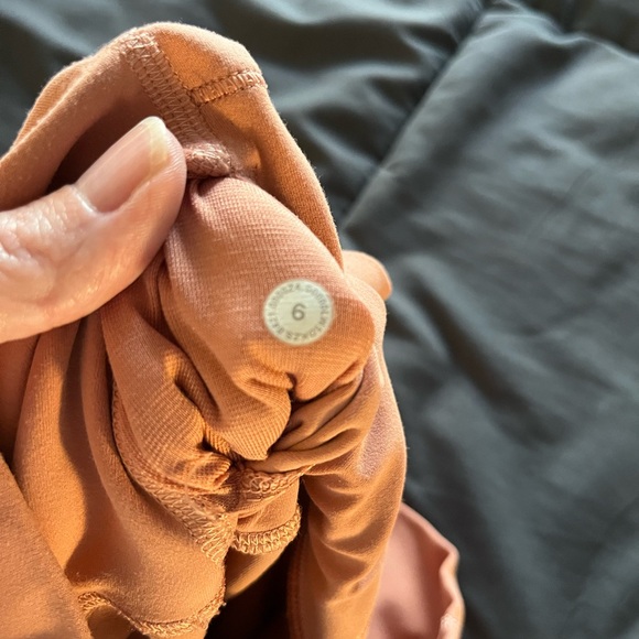 Lululemon Align High-Rise Pant 25"
Pink Savannah - Picture 8 of 9